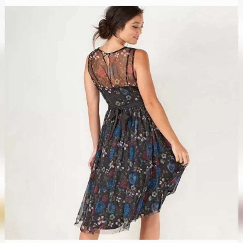 Lauren Conrad Women's Disney Dress from the Snow White Collection Size 6 - Picture 2 of 7